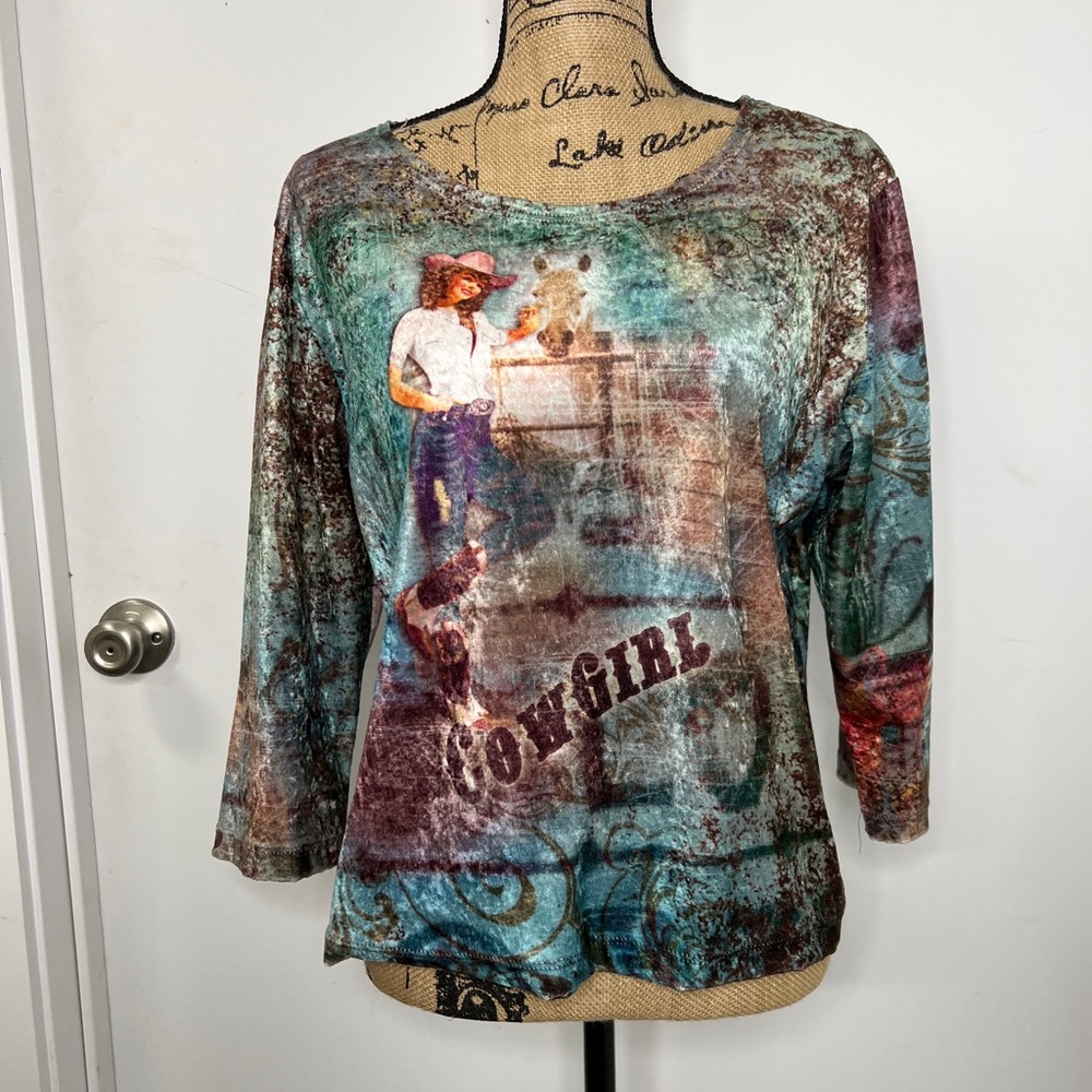 Villarreal “Cowgirl” blouse, size Large.